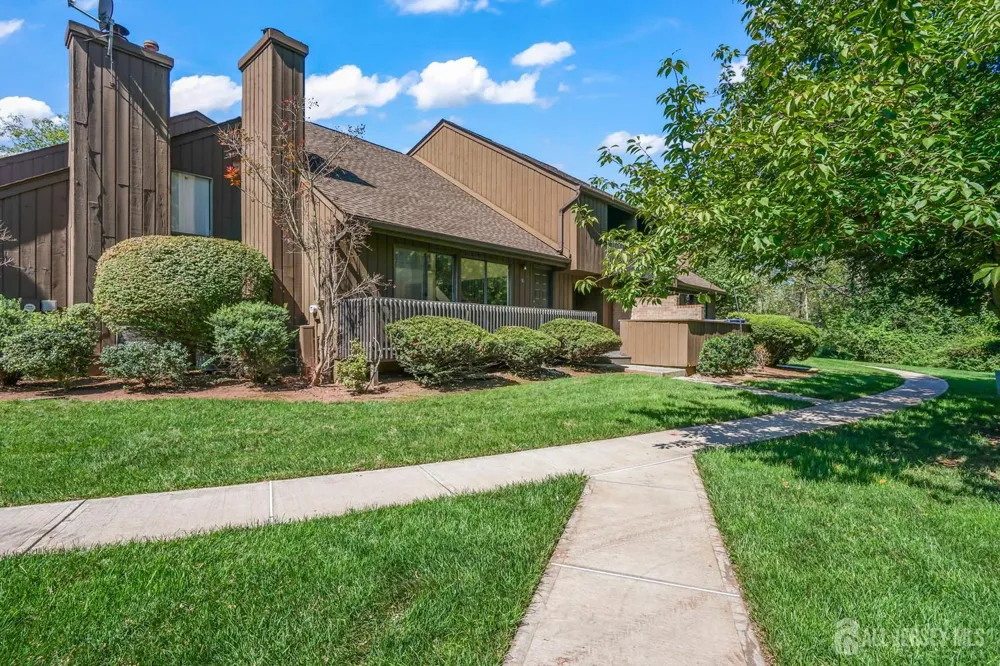 102 Kingsberry Drive Franklin Twsp, NJ 08873