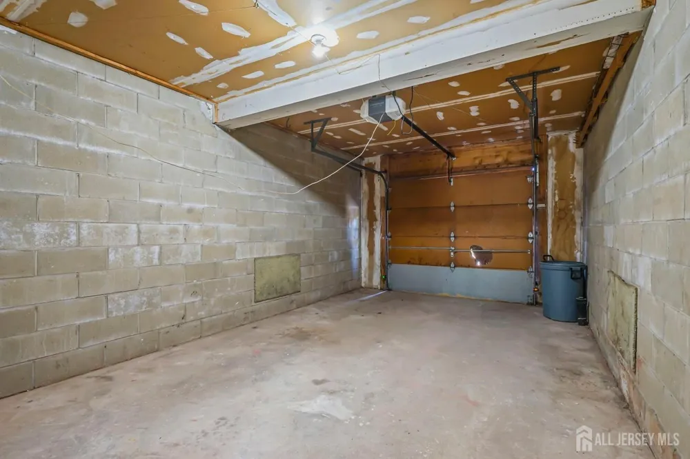 102 Kingsberry Drive Franklin Twsp, NJ 08873