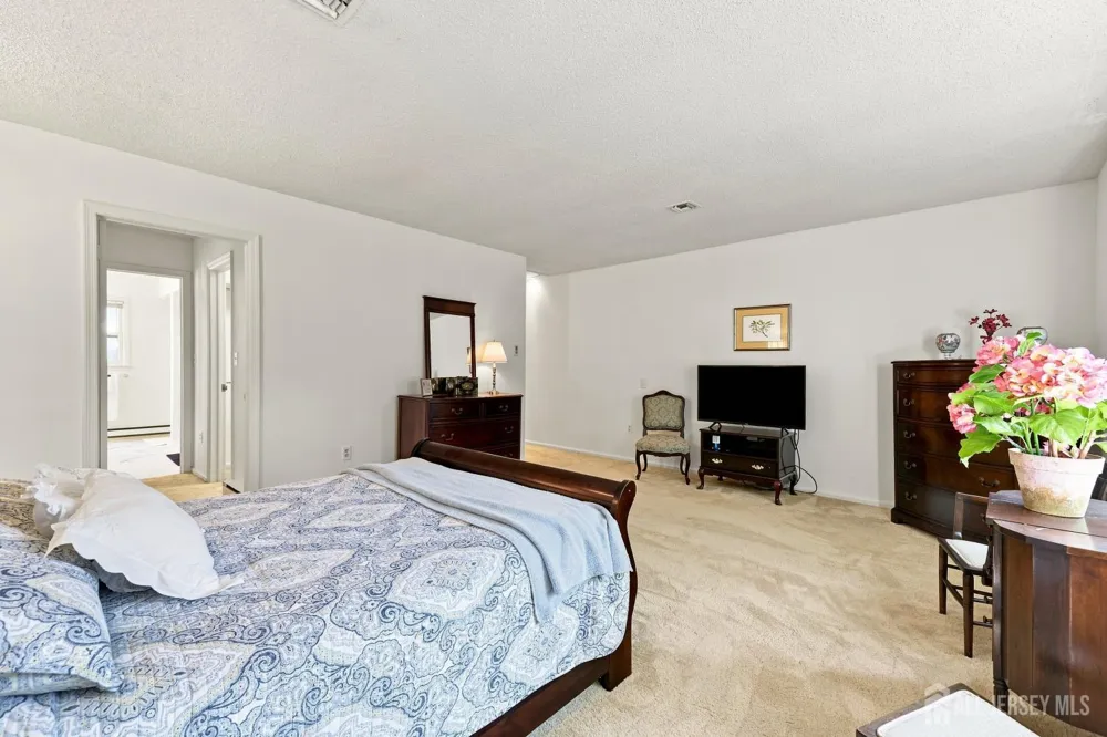 321-A SE Sharon Way SE Monroe, NJ 08831