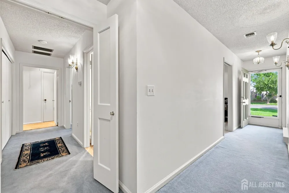 321-A SE Sharon Way SE Monroe, NJ 08831