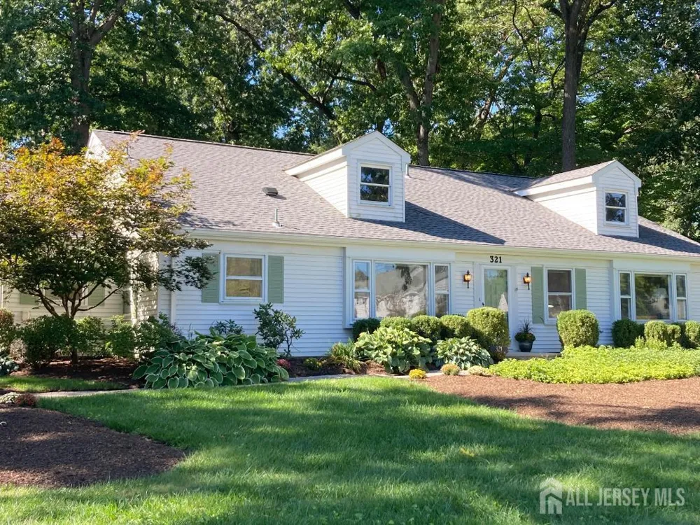 321-A SE Sharon Way SE Monroe, NJ 08831
