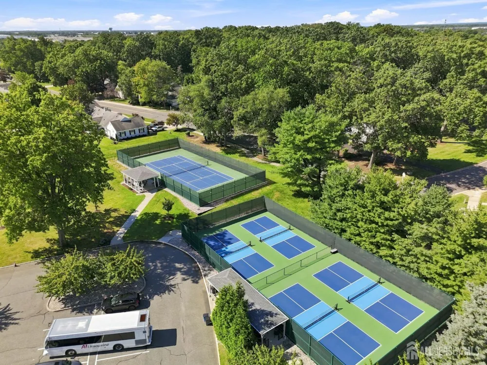 321-A SE Sharon Way SE Monroe, NJ 08831