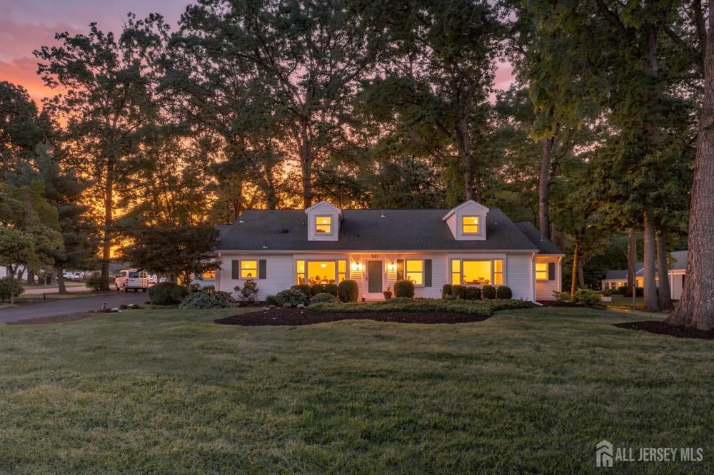 321-A SE Sharon Way SE Monroe, NJ 08831