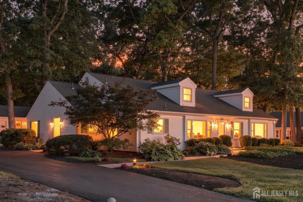 321-A SE Sharon Way SE Monroe, NJ 08831