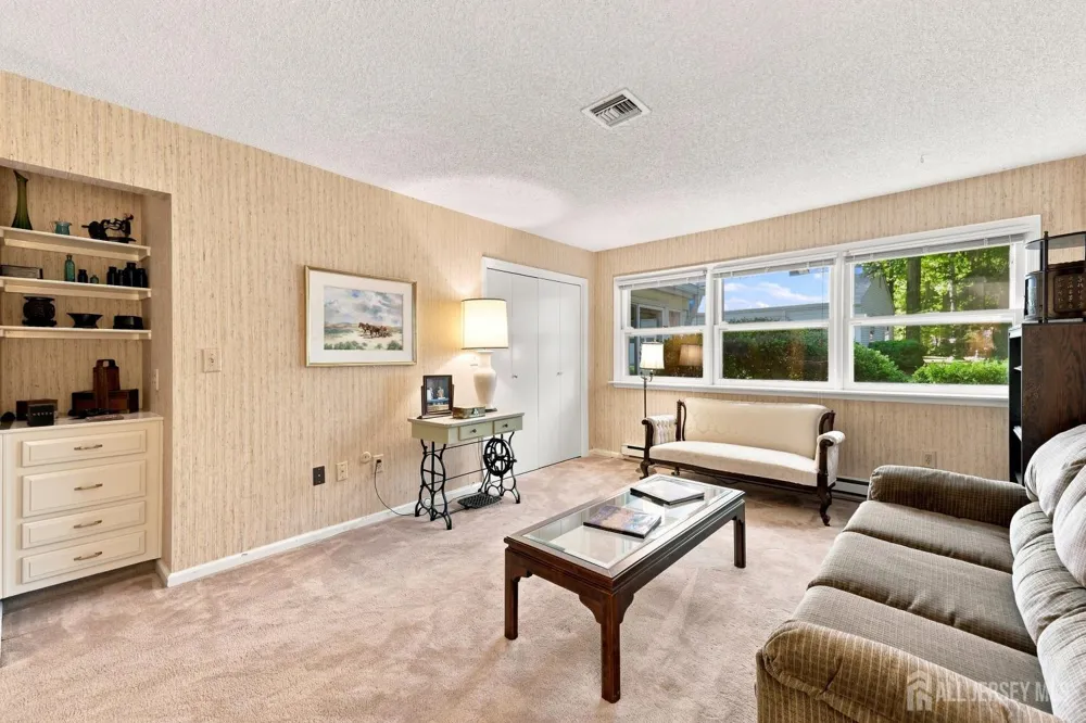 321-A SE Sharon Way SE Monroe, NJ 08831