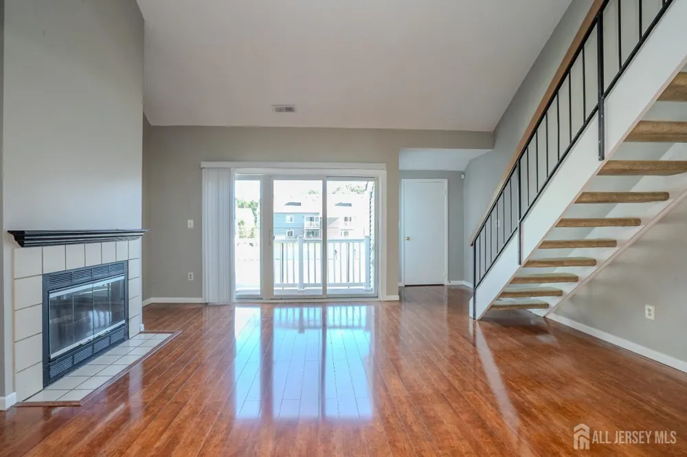 8304 Tamarron Drive Plainsboro, NJ 08536