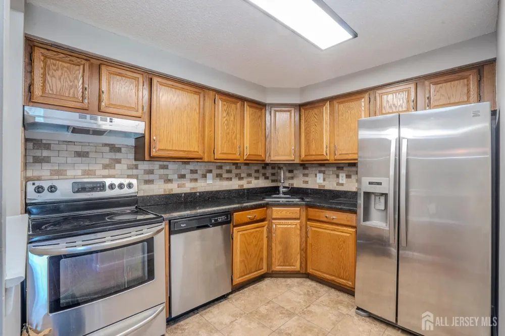 8304 Tamarron Drive Plainsboro, NJ 08536