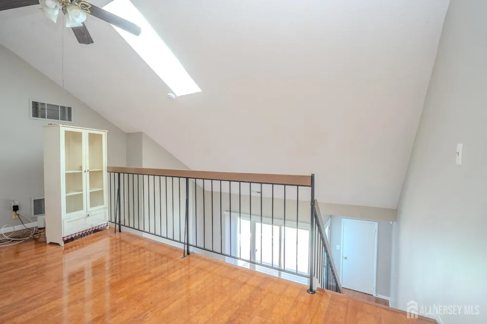 8304 Tamarron Drive Plainsboro, NJ 08536