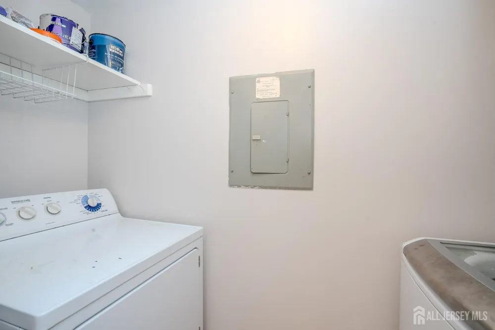 8304 Tamarron Drive Plainsboro, NJ 08536