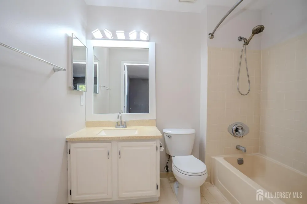 8304 Tamarron Drive Plainsboro, NJ 08536