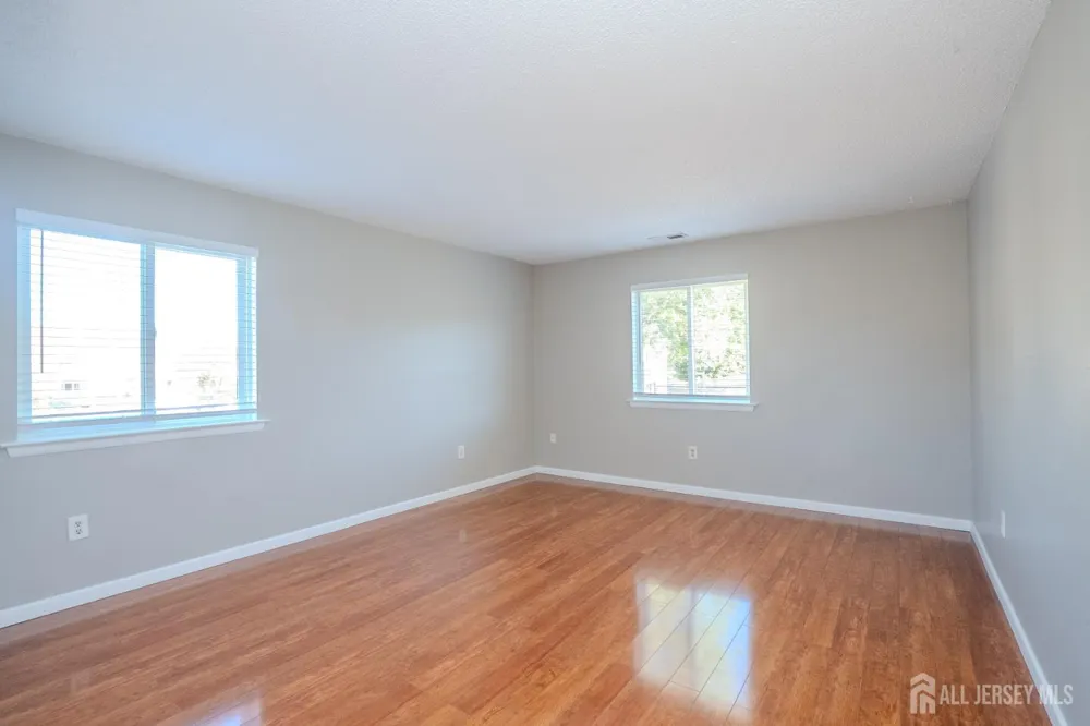8304 Tamarron Drive Plainsboro, NJ 08536