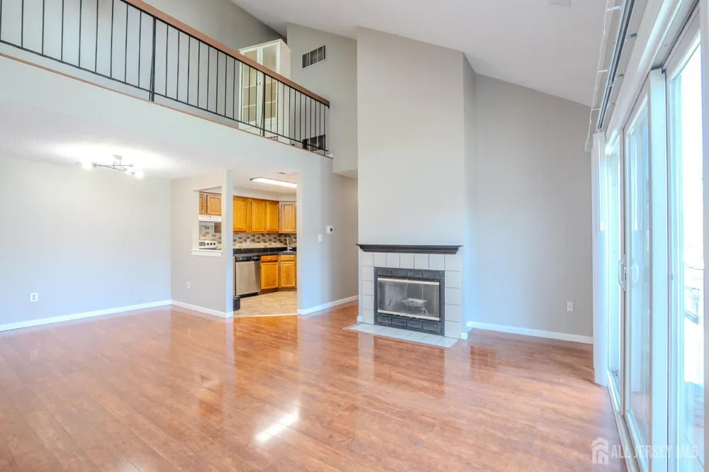 8304 Tamarron Drive Plainsboro, NJ 08536