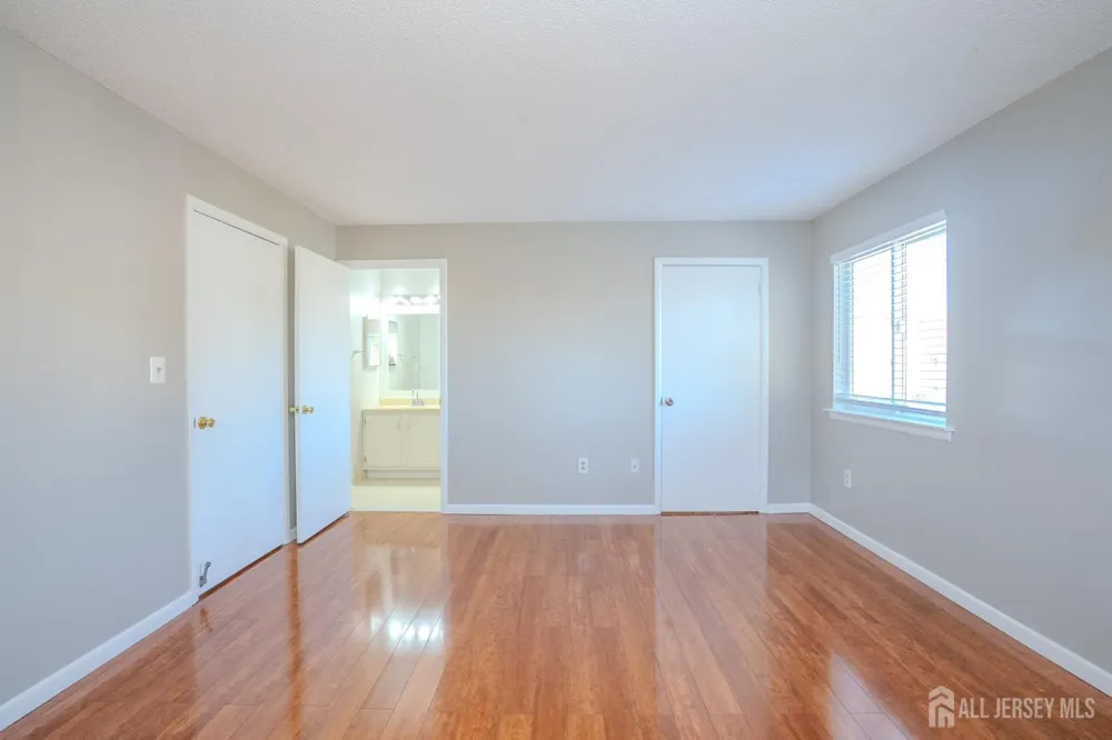 8304 Tamarron Drive Plainsboro, NJ 08536