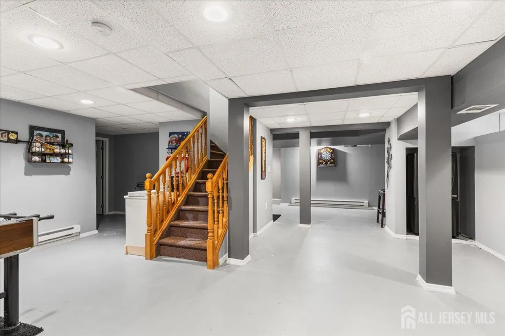 67 Winding Brook Drive Old Bridge, NJ 07747