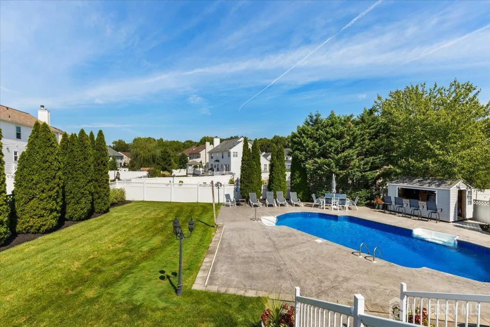 67 Winding Brook Drive Old Bridge, NJ 07747