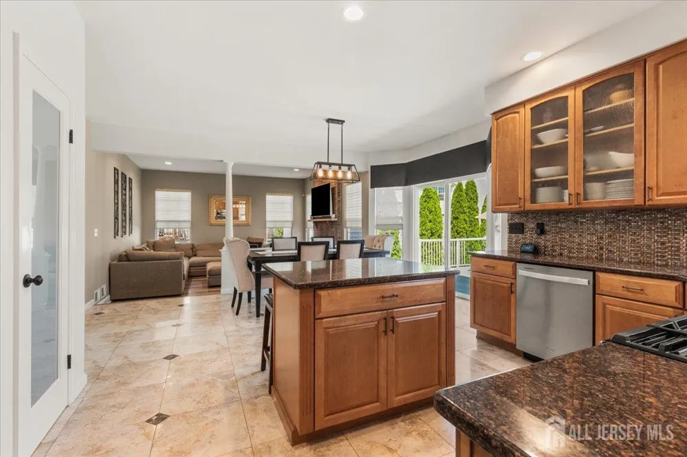 67 Winding Brook Drive Old Bridge, NJ 07747