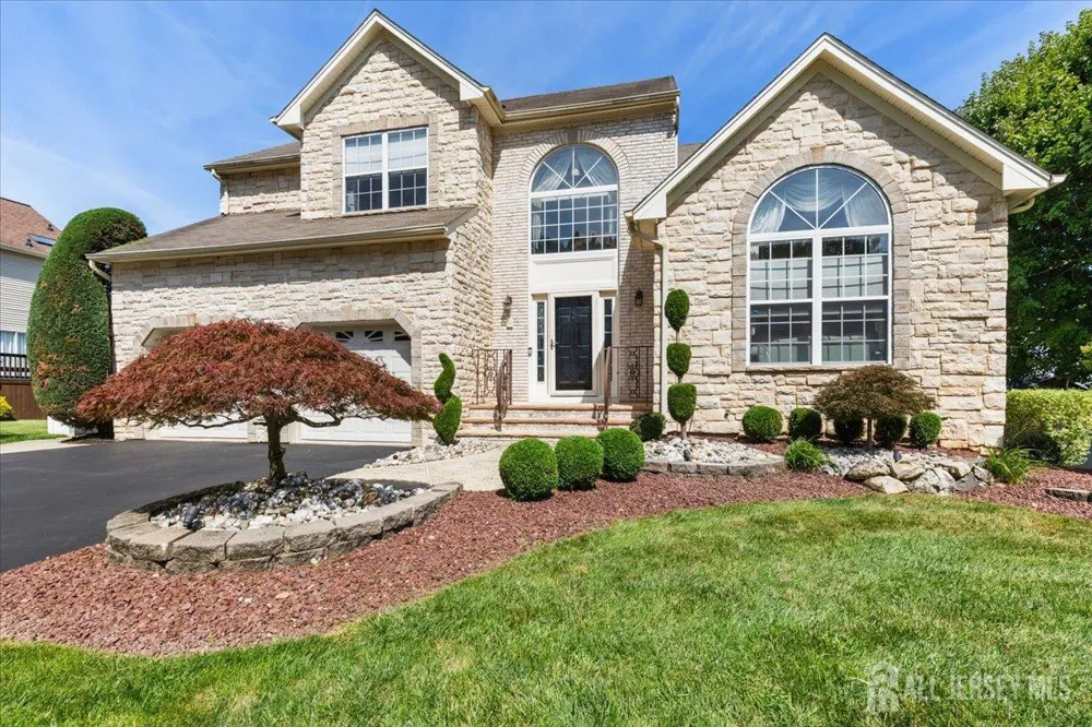 67 Winding Brook Drive Old Bridge, NJ 07747