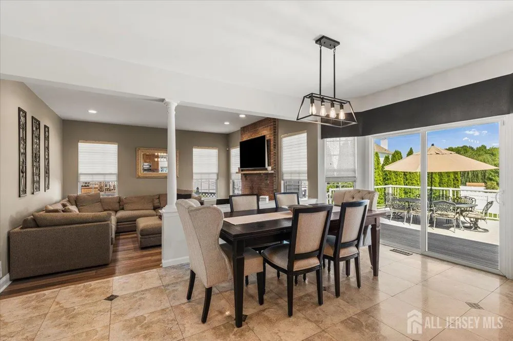 67 Winding Brook Drive Old Bridge, NJ 07747