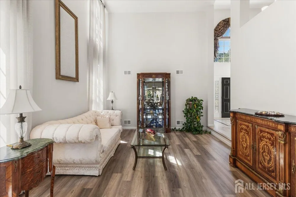 67 Winding Brook Drive Old Bridge, NJ 07747
