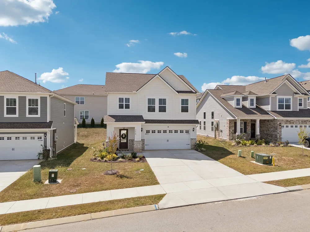 2410 Williams Ridge Dr Columbia, TN 38401