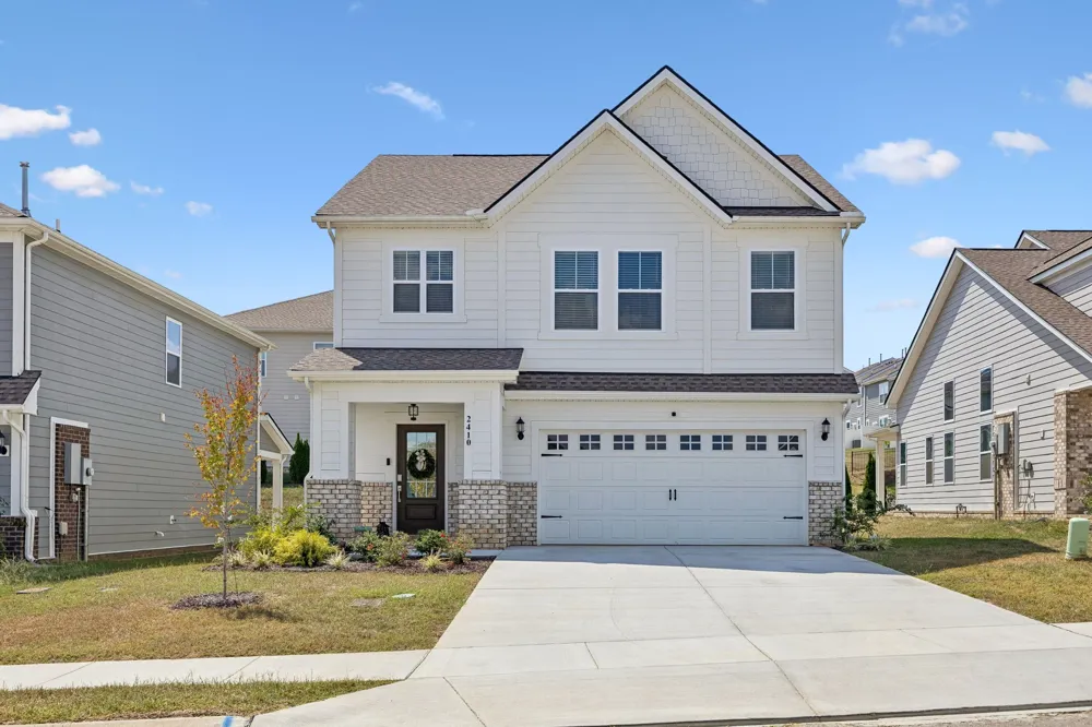 2410 Williams Ridge Dr Columbia, TN 38401