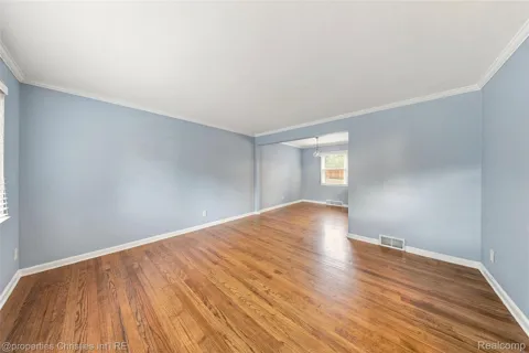 1642 GRAEFIELD ROAD #75