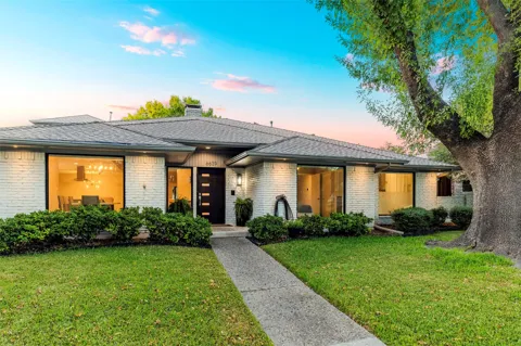 6639 Clearhaven Circle