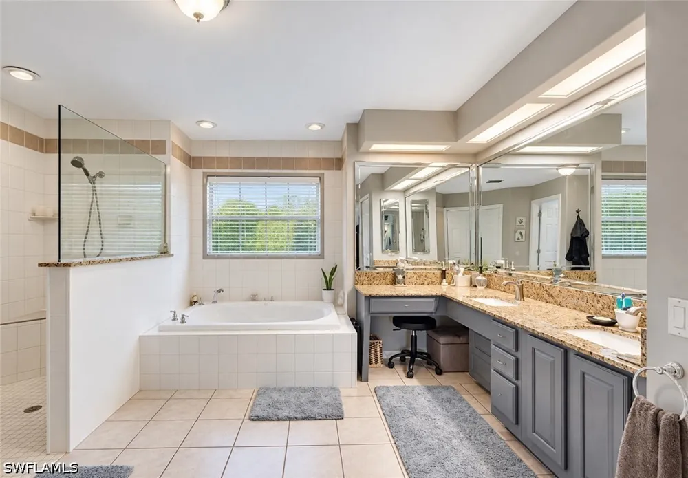 SE 8th Avenue Cape Coral, FL 33990