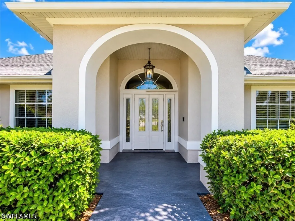 SE 8th Avenue Cape Coral, FL 33990