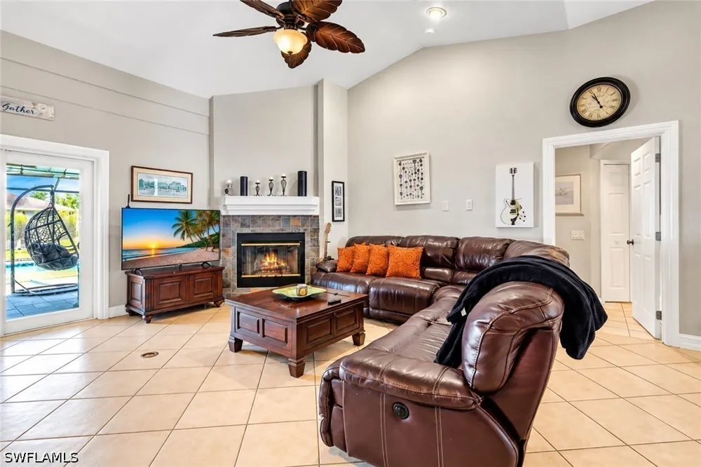 SE 8th Avenue Cape Coral, FL 33990