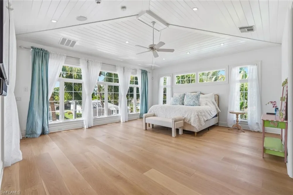 636 14th Ave S Naples, FL 34102