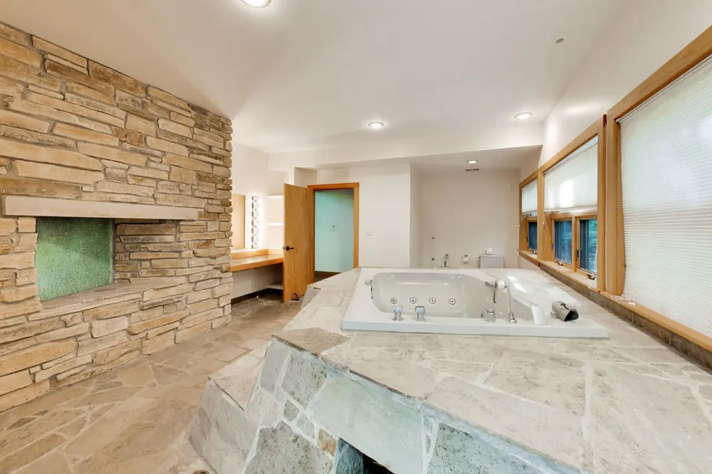 7043 Sand Dune Drive Chikaming Township, MI 49125
