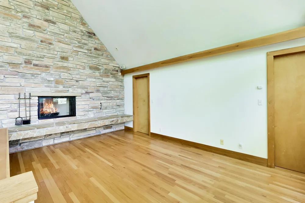 7043 Sand Dune Drive Chikaming Township, MI 49125