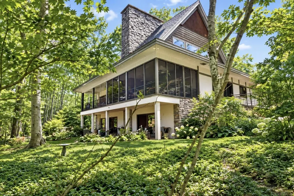 7043 Sand Dune Drive Chikaming Township, MI 49125