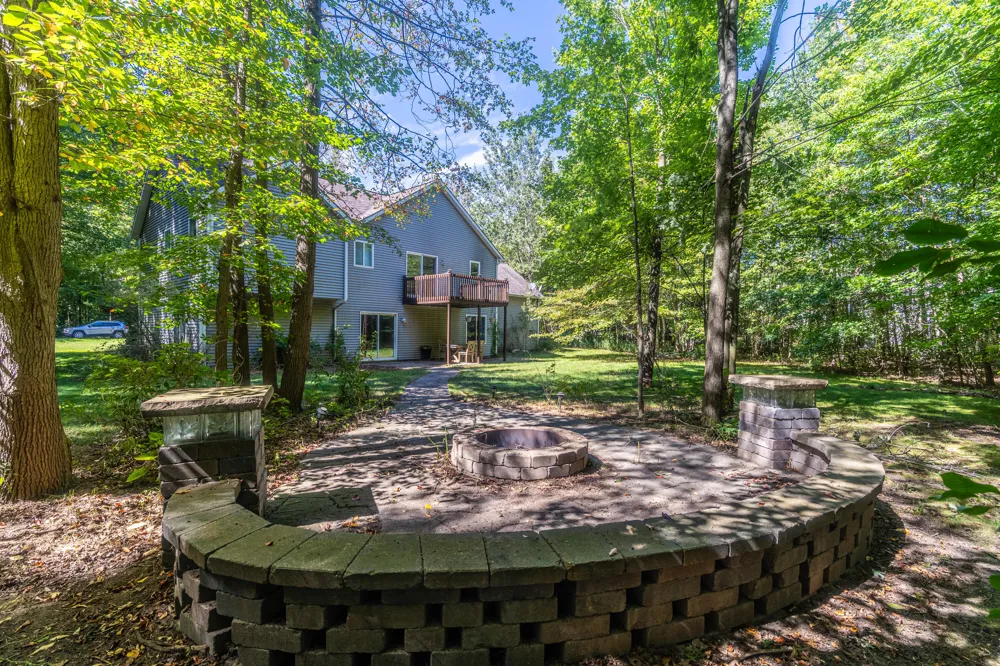 5480 Hidden Acres Court Holland, MI 49424