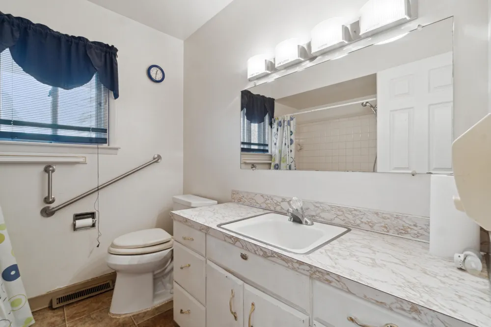 3172 Mysylvia Drive Saginaw, MI 48601