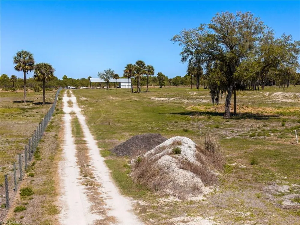 22301 River Road Alva, FL 33920