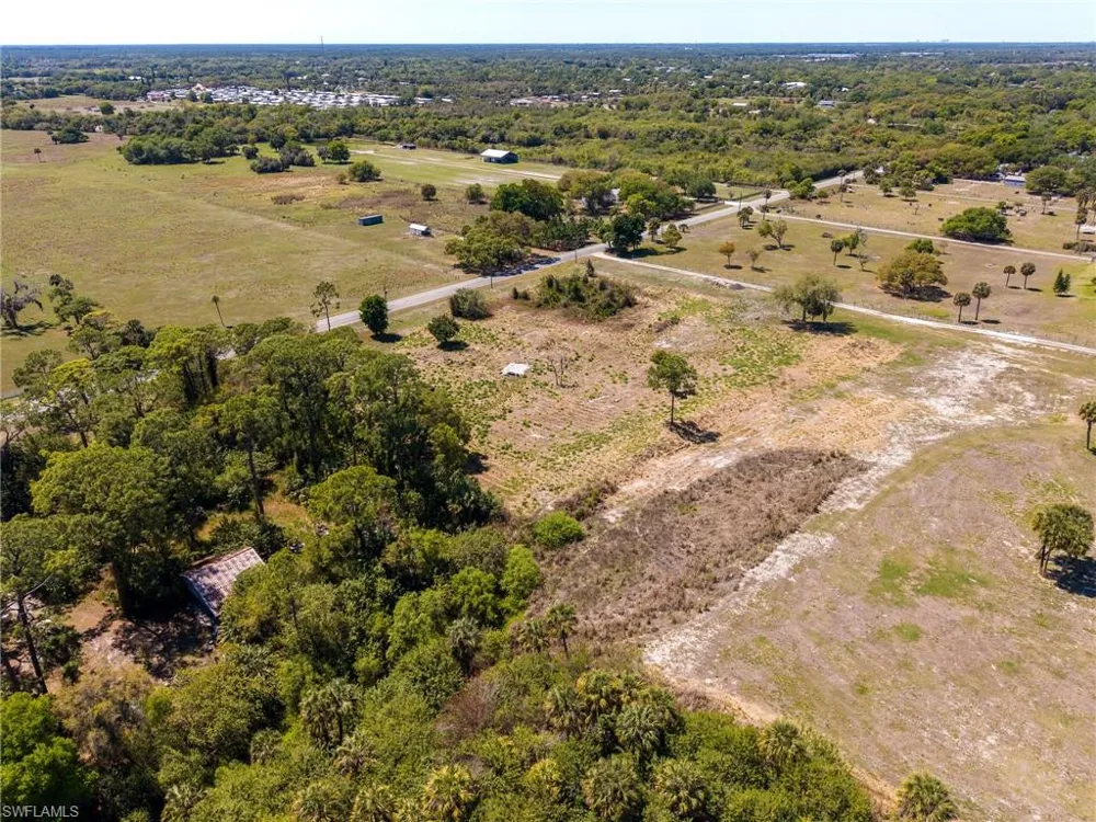 22301 River Road Alva, FL 33920