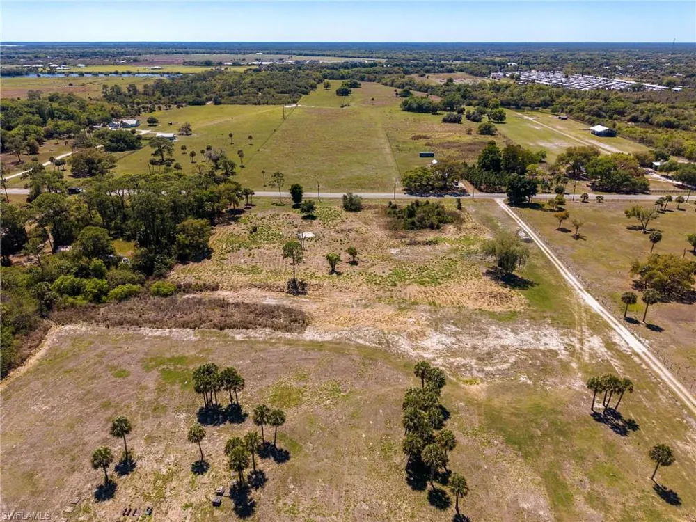 22301 River Road Alva, FL 33920