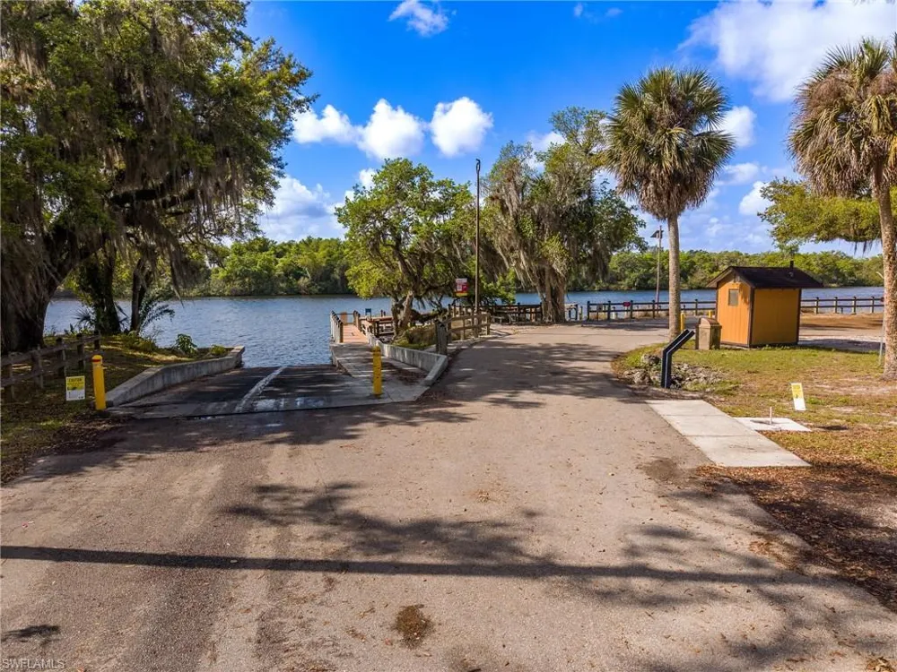 22301 River Road Alva, FL 33920