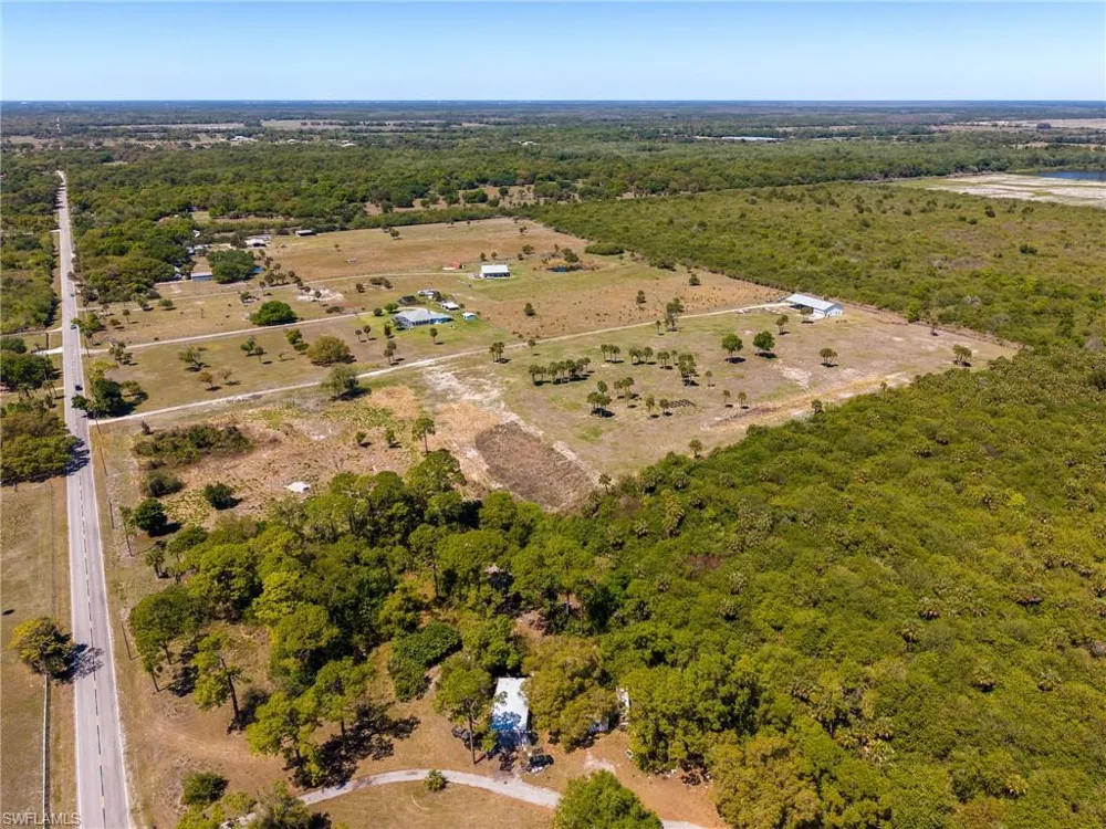 22301 River Road Alva, FL 33920
