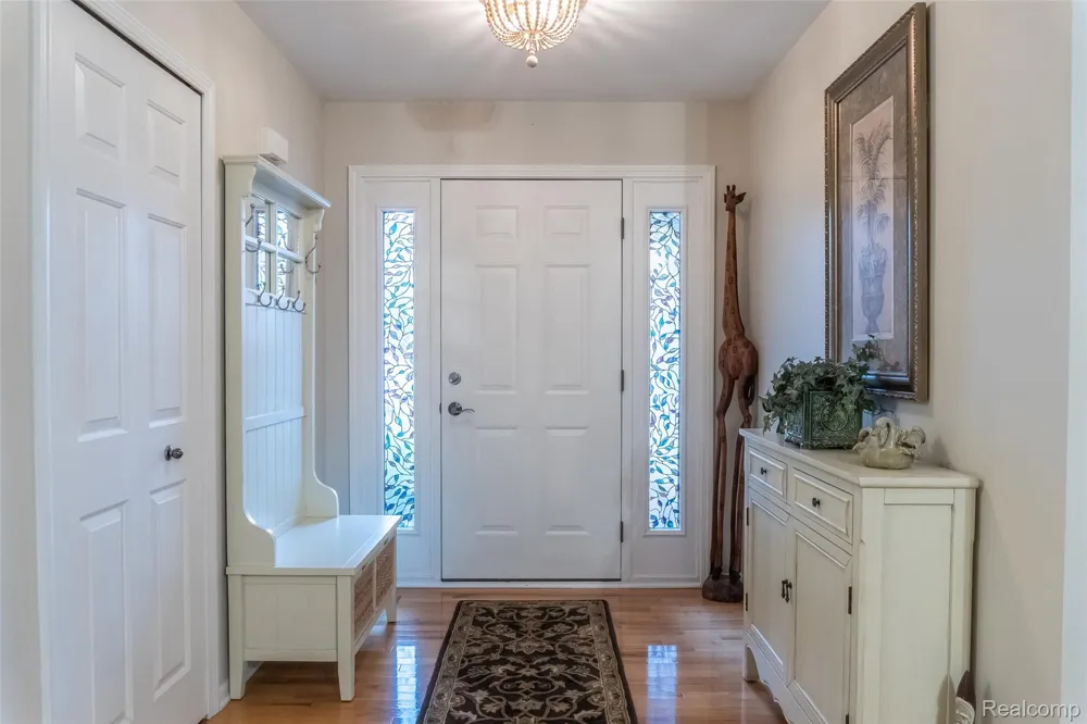 6240 Northridge Hills Drive Brighton City, MI 48116