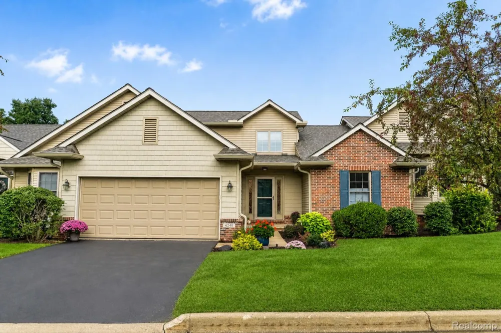6240 Northridge Hills Drive Brighton City, MI 48116