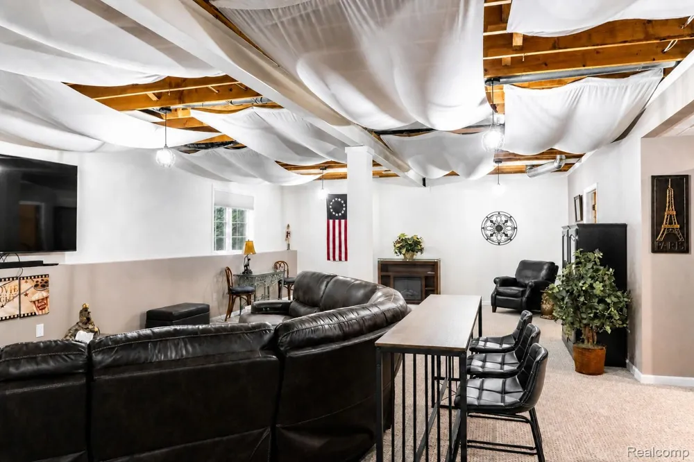6240 Northridge Hills Drive Brighton City, MI 48116