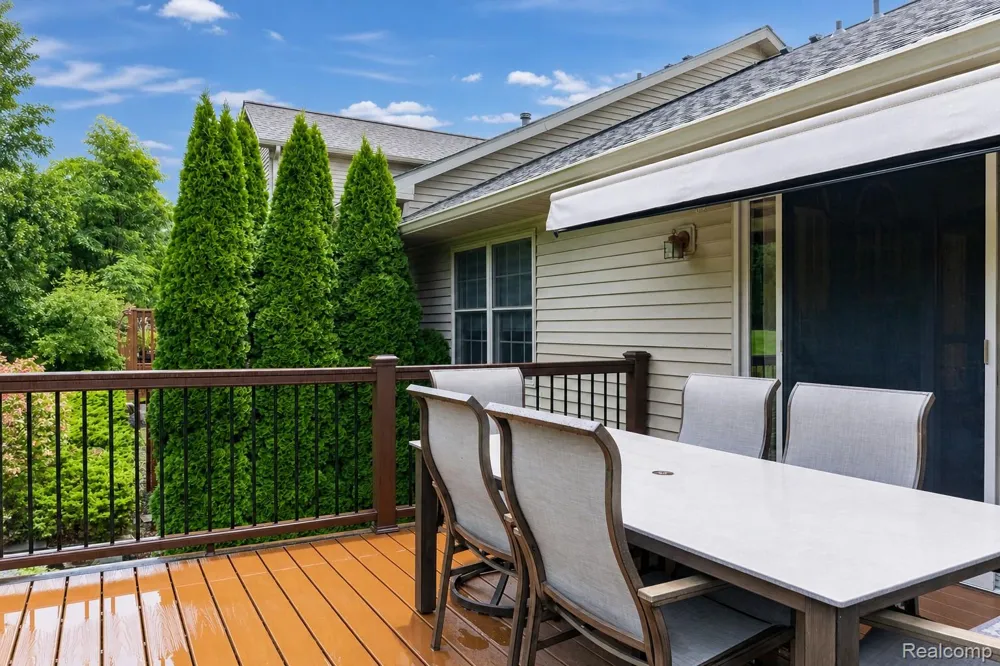 6240 Northridge Hills Drive Brighton City, MI 48116