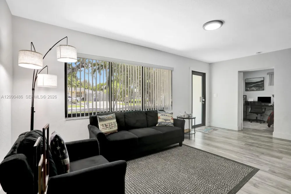 3360 NE 12th Ter Pompano Beach, FL 33064
