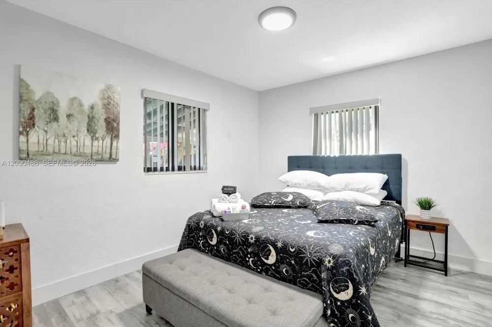 3360 NE 12th Ter Pompano Beach, FL 33064