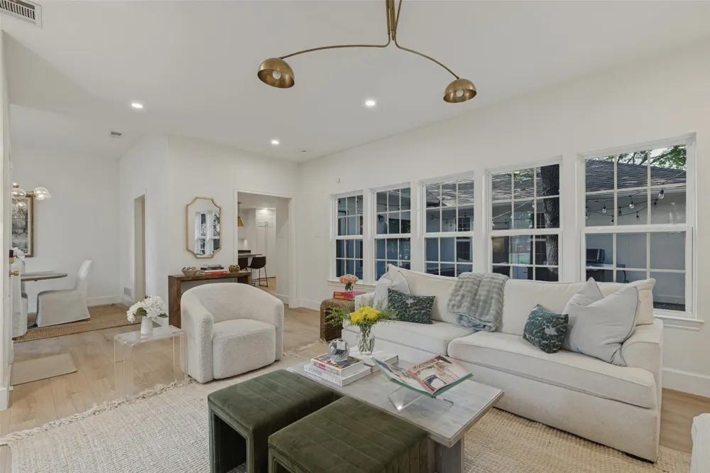 6042 Mercedes Avenue Dallas, TX 75206