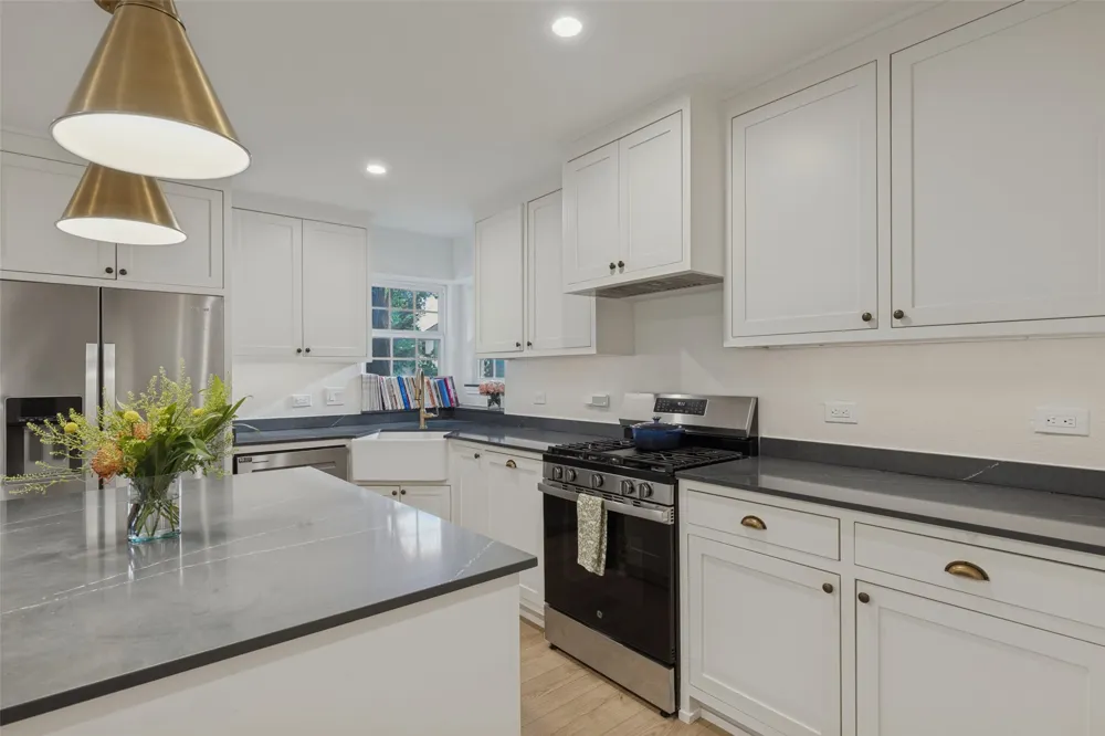 6042 Mercedes Avenue Dallas, TX 75206