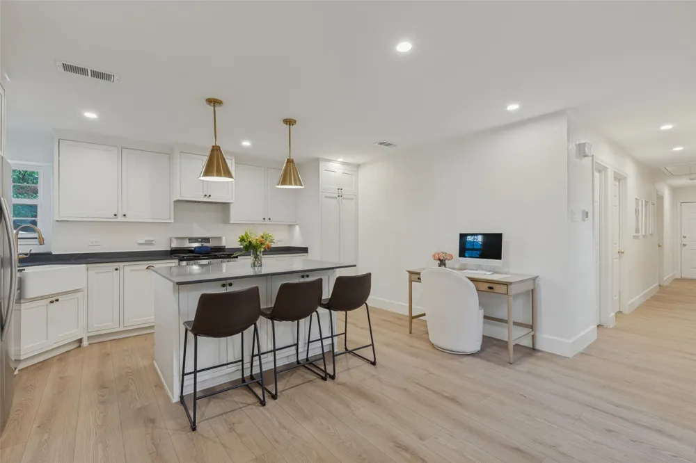 6042 Mercedes Avenue Dallas, TX 75206